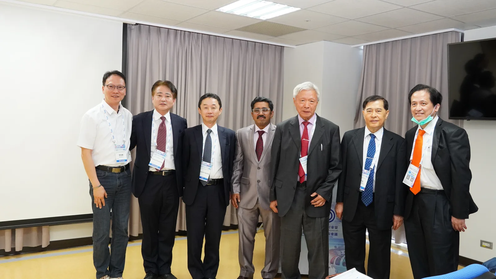 Keynote lecture presenting Indian clinical experience in HBOT